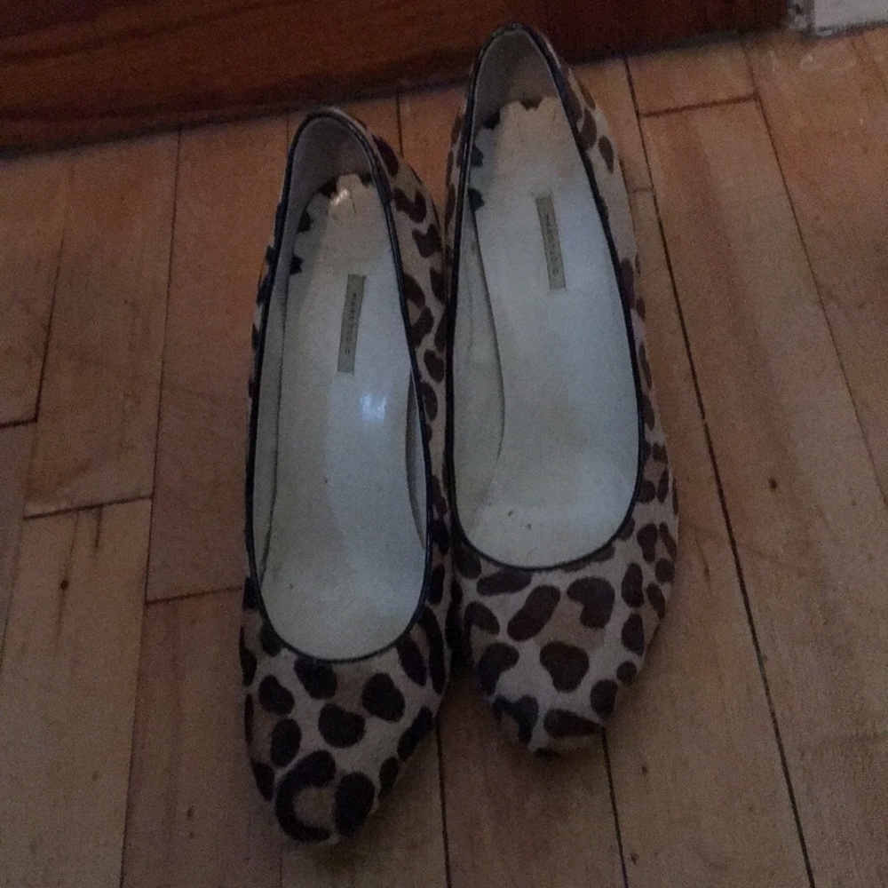 Pumps - Picture 3 of 4